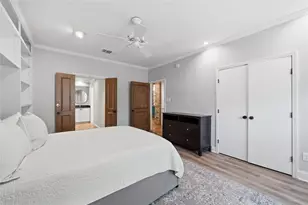 2145 Fountain Square Dr, Fort Worth, TX 76107 - Photo 19