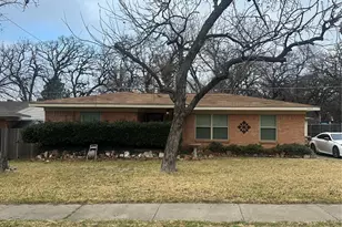 1605 Ronne Dr, Irving, TX 75060 - Photo 1