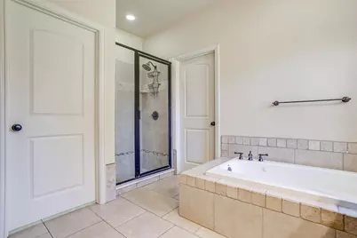 8027 Ravenswood Road, Granbury, TX 76049 - Photo 11