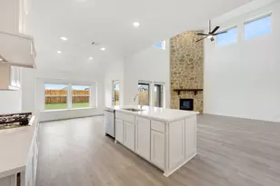 208 Sweetwater Dr, Commerce, TX 75428 - Photo 19