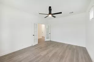 208 Sweetwater Dr, Commerce, TX 75428 - Photo 7