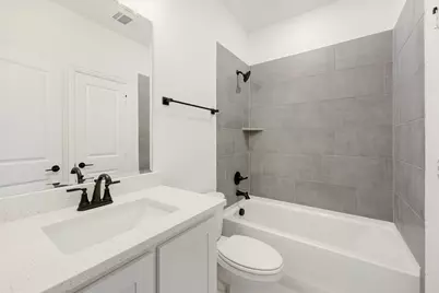 208 Sweetwater Drive, Commerce, TX 75428 - Photo 9