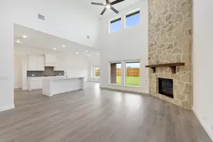 208 Sweetwater Dr, Commerce, TX 75428 - Photo 13
