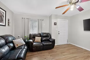 712 Hodgson St, Fort Worth, TX 76115 - Photo 11