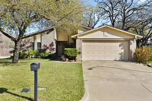 2127 Holt Rd, Arlington, TX 76006 - Photo 1