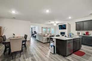 8366 Slowburn Dr, Garland, TX 75043 - Photo 7