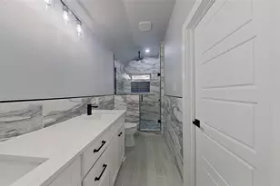 1228 E Leuda St, Fort Worth, TX 76104 - Photo 11