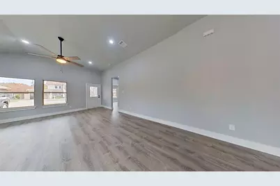 1228 E Leuda Street, Fort Worth, TX 76104 - Photo 9