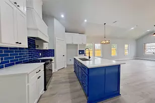 1228 E Leuda St, Fort Worth, TX 76104 - Photo 3