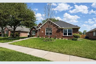 1528 Bosque Drive, Carrollton, TX 75010 - Photo 3