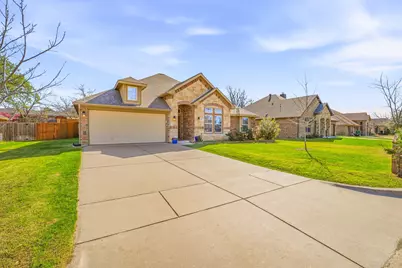 883 Mimosa Court, Stephenville, TX 76401 - Photo 3