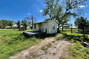 711 S Main St, Carbon, TX 76435 - Photo 27