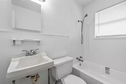 915 Faulkner Lane, Waco, TX 76704 - Photo 17