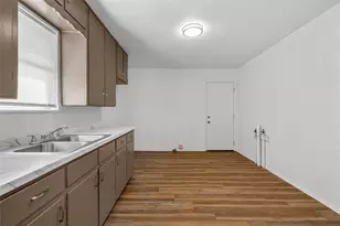 915 Faulkner Ln, Waco, TX 76704 - Photo 9