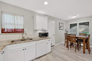 3860 Beaumont Ln, Plano, TX 75023 - Photo 9