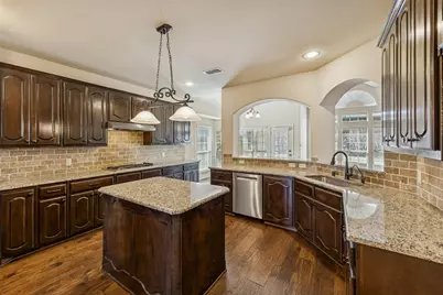 6401 Abbotsford Drive, Plano, TX 75074 - Photo 5