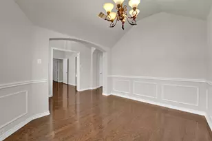 2720 Eastland Dr, Grand Prairie, TX 75052 - Photo 25