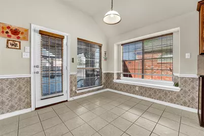 2720 Eastland Drive, Grand Prairie, TX 75052 - Photo 19