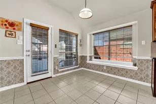 2720 Eastland Dr, Grand Prairie, TX 75052 - Photo 19