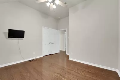 2720 Eastland Drive, Grand Prairie, TX 75052 - Photo 15