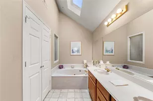 9402 Los Alamos Trail, Irving, TX 75063 - Photo 21