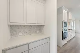 237 Sweetwater Dr, Commerce, TX 75428 - Photo 11