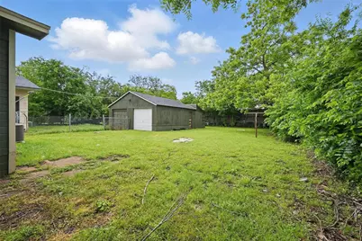 908 E Houston Street, Sherman, TX 75092 - Photo 27