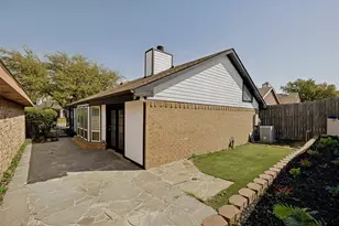 2102 Avignon Dr, Carrollton, TX 75007 - Photo 7