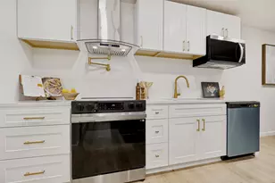 2102 Avignon Dr, Carrollton, TX 75007 - Photo 9