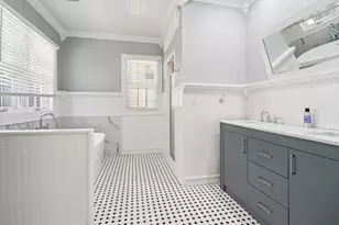 1406 Clover Ln, Fort Worth, TX 76107 - Photo 17