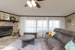 140 Meadow Pond Ct, Runaway Bay, TX 76426 - Photo 9