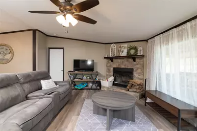 140 Meadow Pond Court, Runaway Bay, TX 76426 - Photo 11