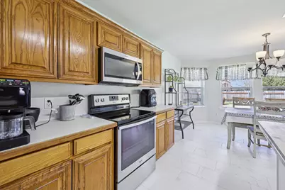 1325 Lake Shore Drive, Crowley, TX 76036 - Photo 17