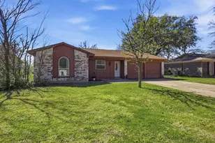 3228 Hummingbird Ln, Denton, TX 76209 - Photo 3