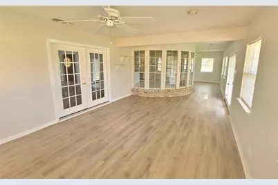 7519 Ravenswood Road, Granbury, TX 76049 - Photo 11