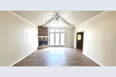 7519 Ravenswood Road, Granbury, TX 76049 - Photo 3