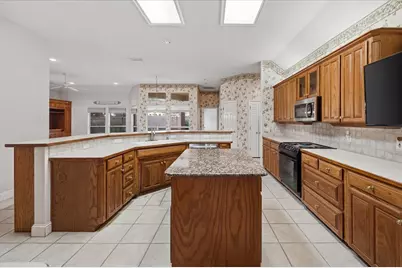 7005 Brierhill Court, Fort Worth, TX 76132 - Photo 11