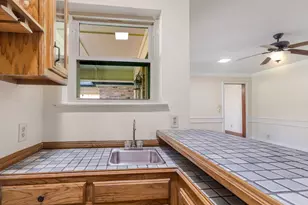 3917 Laurel Ln, Bedford, TX 76021 - Photo 5