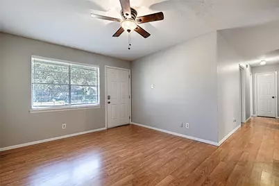 2304 Meadow Crest, Irving, TX 75060 - Photo 3