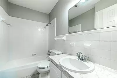 2304 Meadow Crest, Irving, TX 75060 - Photo 11