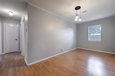 2304 Meadow Crest, Irving, TX 75060 - Photo 5