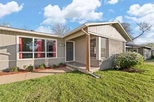 1116 Poindexter Ave, Cleburne, TX 76033 - Photo 1