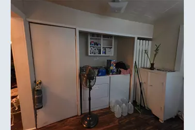 401 W Wilson Street, Cleburne, TX 76033 - Photo 3