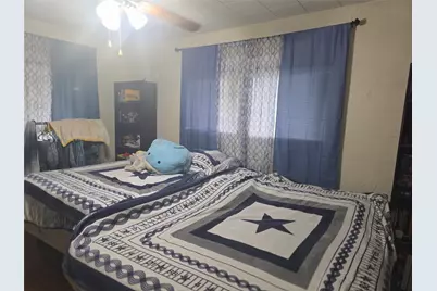 305 S Wood Street, Cleburne, TX 76033 - Photo 9