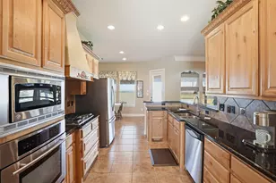 11079 Sarah Ln, Fort Worth, TX 76179 - Photo 9