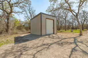 1375 Co Rd 253, Stephenville, TX 76401 - Photo 17