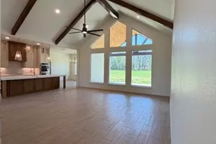 129 Heritage Springs Dr, Weatherford, TX 76087 - Photo 5