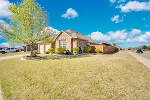 211 Hitt St, Waxahachie, TX 75165 - Photo 1