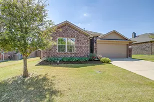 412 Blaze Ct, Burleson, TX 76028 - Photo 3