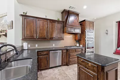 12054 Brownwood Drive, Frisco, TX 75035 - Photo 9